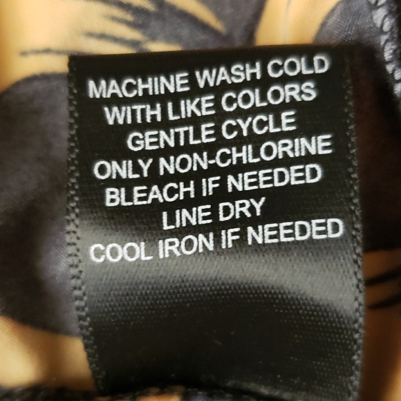 Maurice's Sleeveless Blouse - Picture 4 of 4